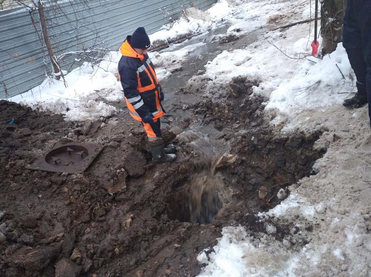 Водоканал диспетчерская утечки. Наводнение за последние 5 лет Киров. Устраняют. Авария в канализации что делать.