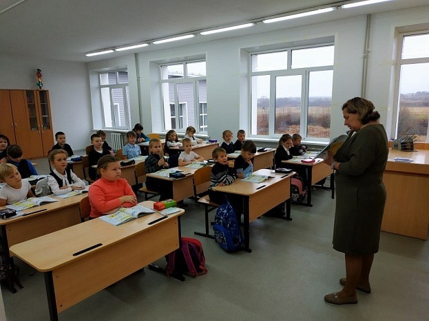 В Кировской области принят комплекс мер поддержки педагогов, инициированных губернатором Александром Соколовым