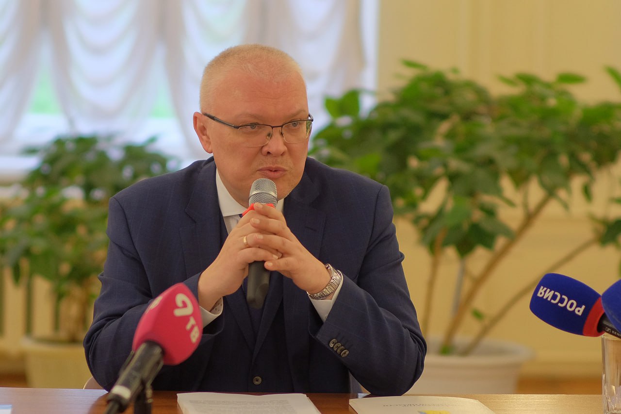 Год с Соколовым: глава региона ответил на вопросы, связанные с работой на губернаторском посту