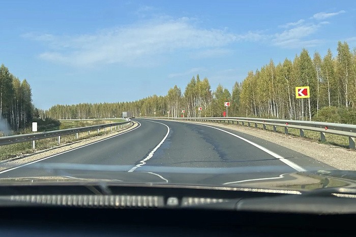 В Кировской области устанавливают дорожные знаки с внутренней подсветкой В Кировской области устанавливают дорожные знаки с внутренней подсветкой