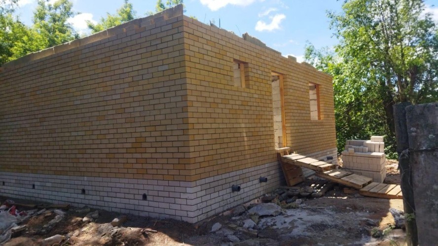 В Куменском районе жилье для найма работникам строят три подрядчика