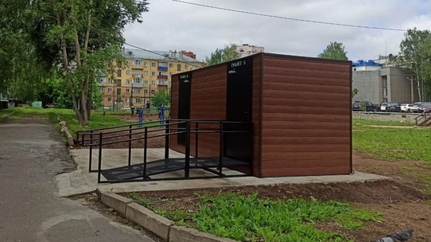В Кирове устанавливают новые общественные туалеты