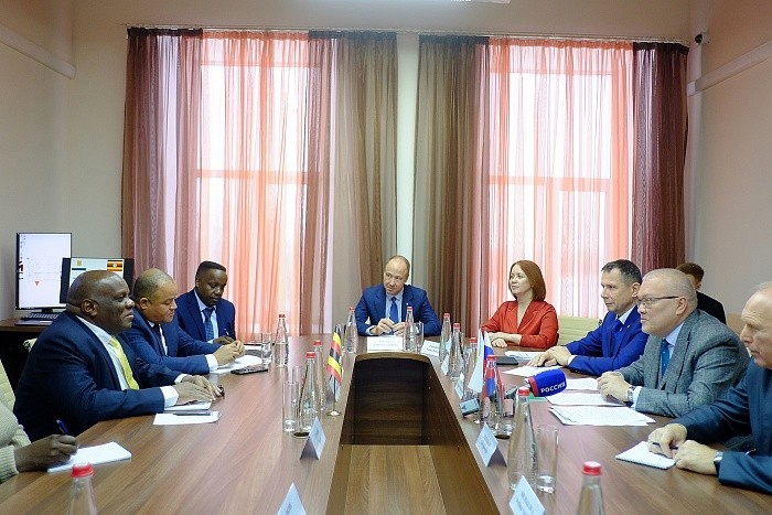Посол Уганды в России пообещал приехать на 650-летие Кирова