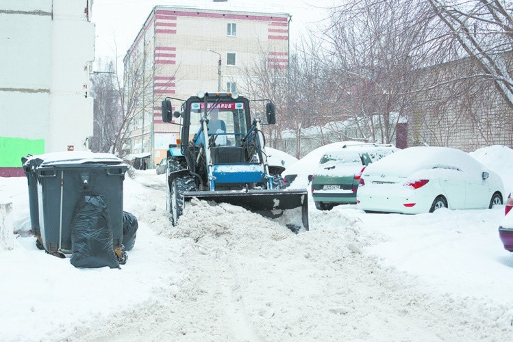 В Кирове, Слободском, Кирово-Чепецке и Котельниче проверили качество уборки снега во дворах
