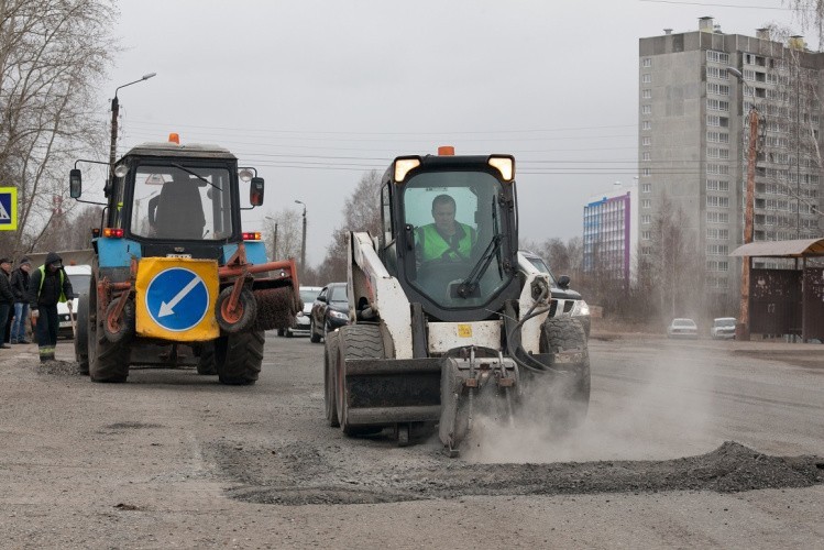 К 650-летию города в Кирове отремонтируют 64 участка дорог