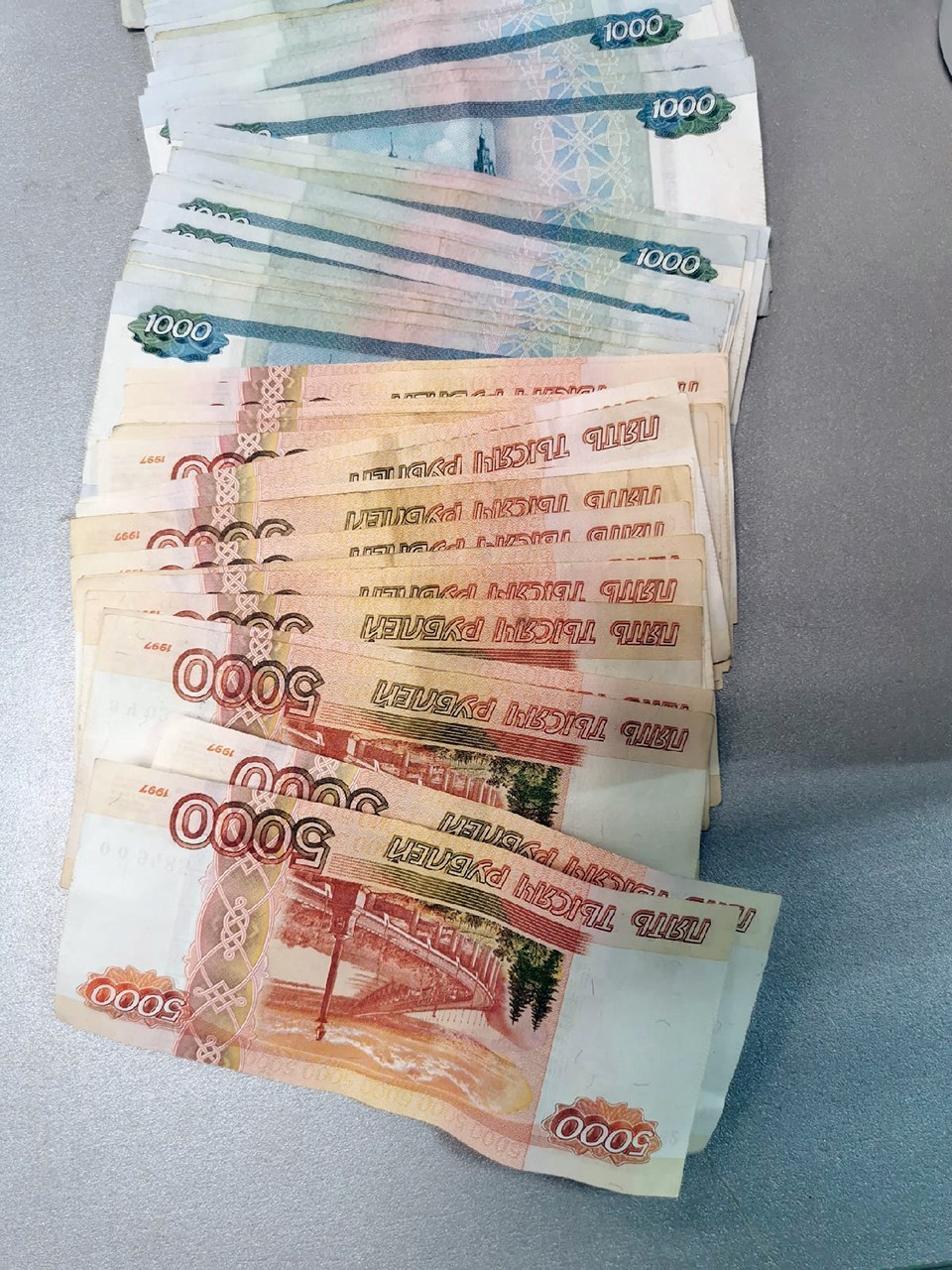 С 1 января МРОТ составляет 13 890 рублей