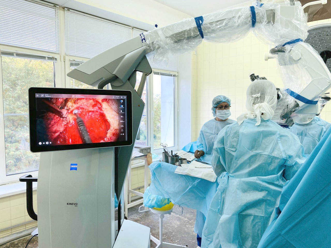 Новости от «Бизнес новостей» В Кировской областной клинической больнице появился микроскоп нового поколения