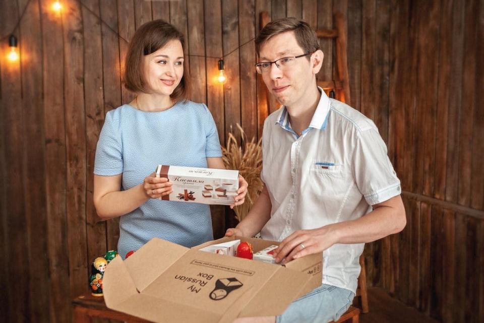 Кировчане дарят иностранцам подарки с «вятской душой»