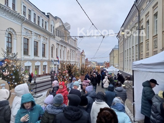 Провести Новогоднюю столицу России помогли сотни добровольцев