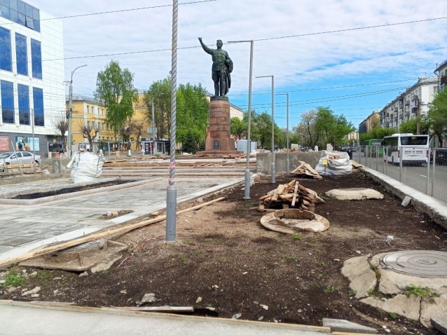 С подрядчика, выполнявшего ремонт зоны у памятника, требуют почти 5 млн рублей  