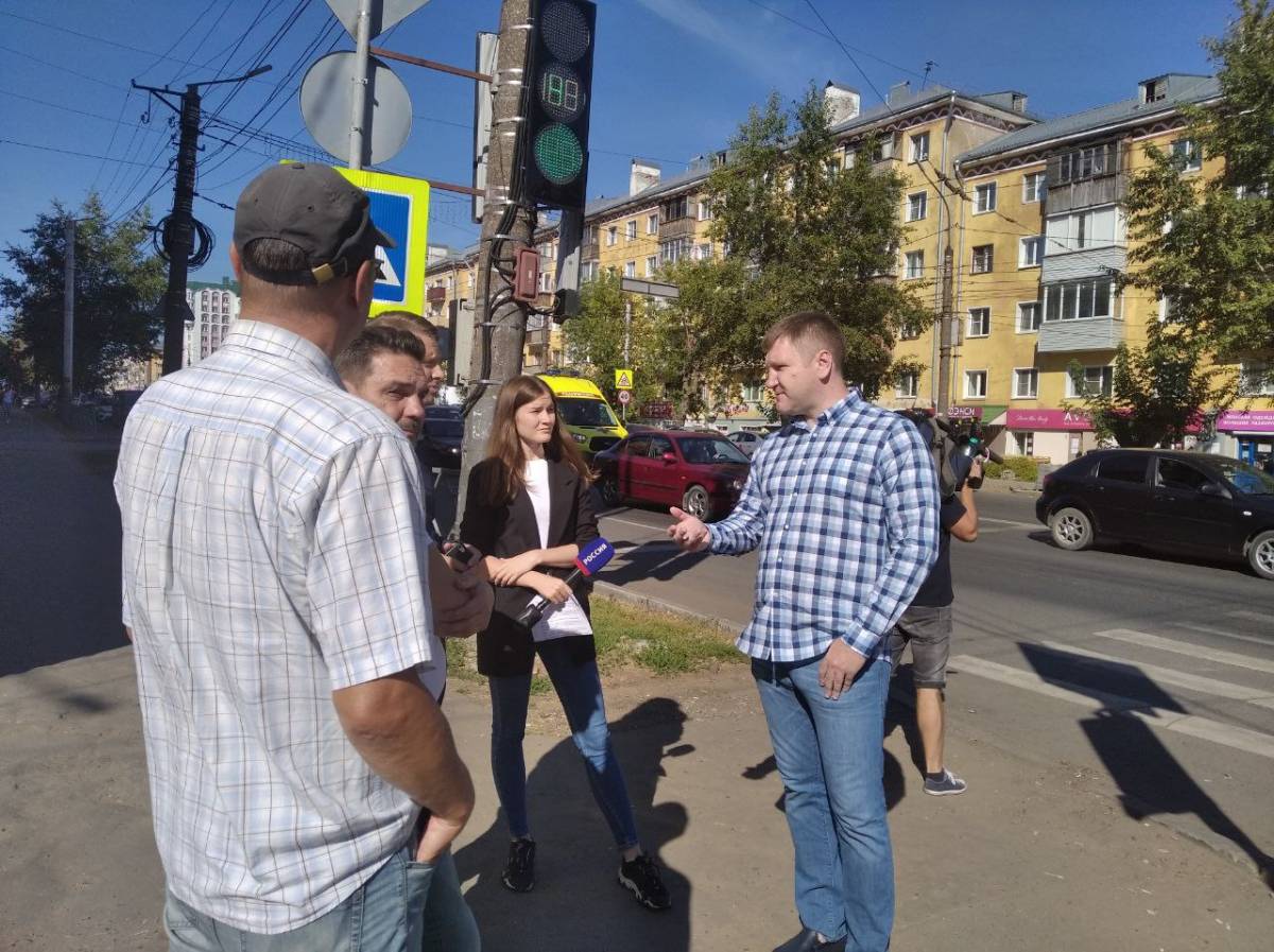Фото новости от «Бизнес новости» В Кирове проверили безопасность пешеходных переходов возле школ и вузов Новости от «Бизнес новостей» В Кирове проверили безопасность пешеходных переходов возле школ и вузов