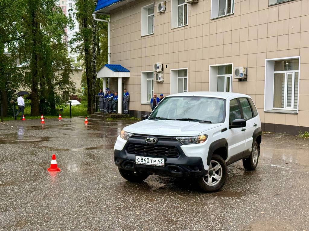 В Кирове определили лучших водителей среди сотрудников газовых компаний В Кирове определили лучших водителей среди сотрудников газовых компаний