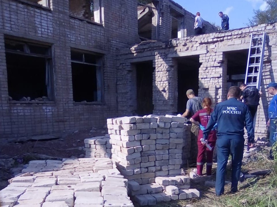 Следком РФ не исключил версию, что подростки в Котельниче были наняты для демонтажа здания