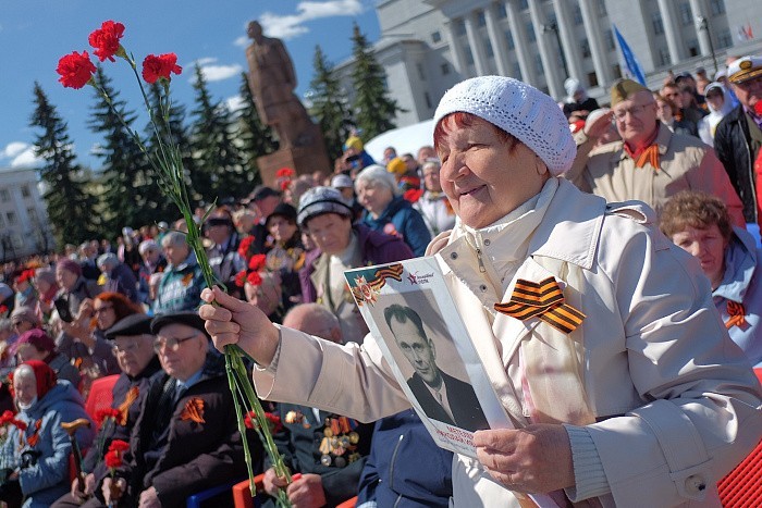 Губернатор поздравил жителей Кировской области с Днём великой Победы!