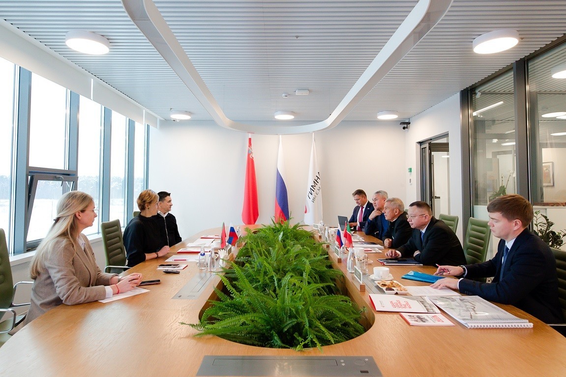 Рахим Азимов принял участие в совещании по развитию образовательной инфраструктуры в Гимназии имени Е. М. Примакова Рахим Азимов принял участие в совещании по развитию образовательной инфраструктуры в Гимназии имени Е. М. Примакова