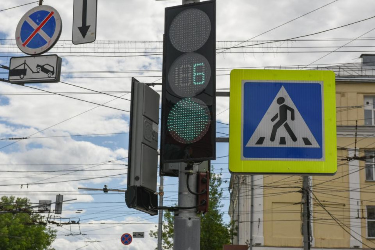 Чиновники назвали причину поломки светофоров в Кирове жару и сильный ветер