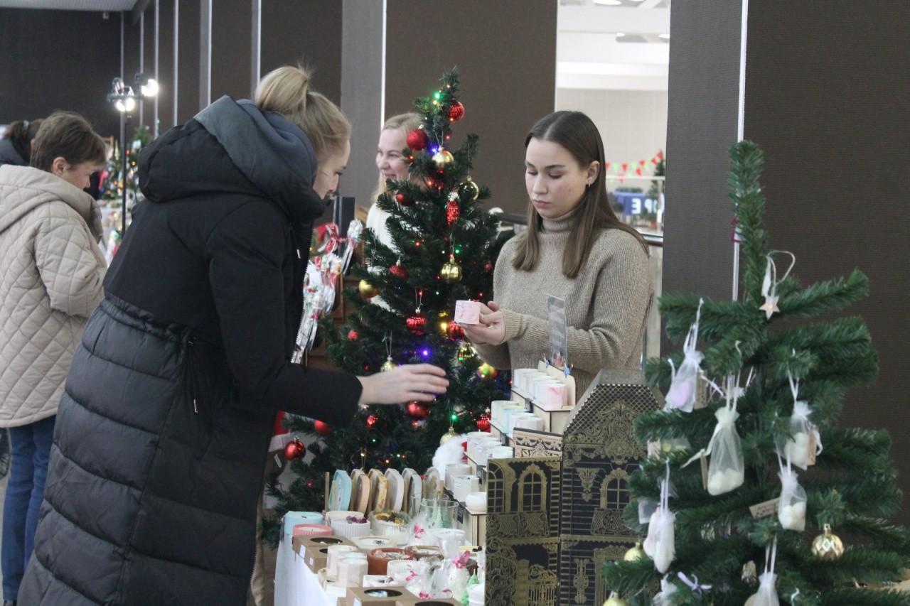 В Кирове пройдет новогодний арт-маркет от местных мастеров