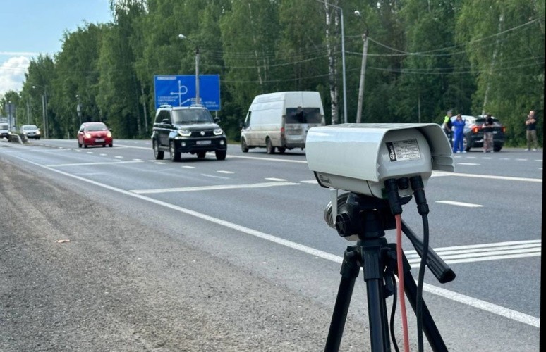 В Кировской области дорожный пристав «поймал» 20 автомобилей должников