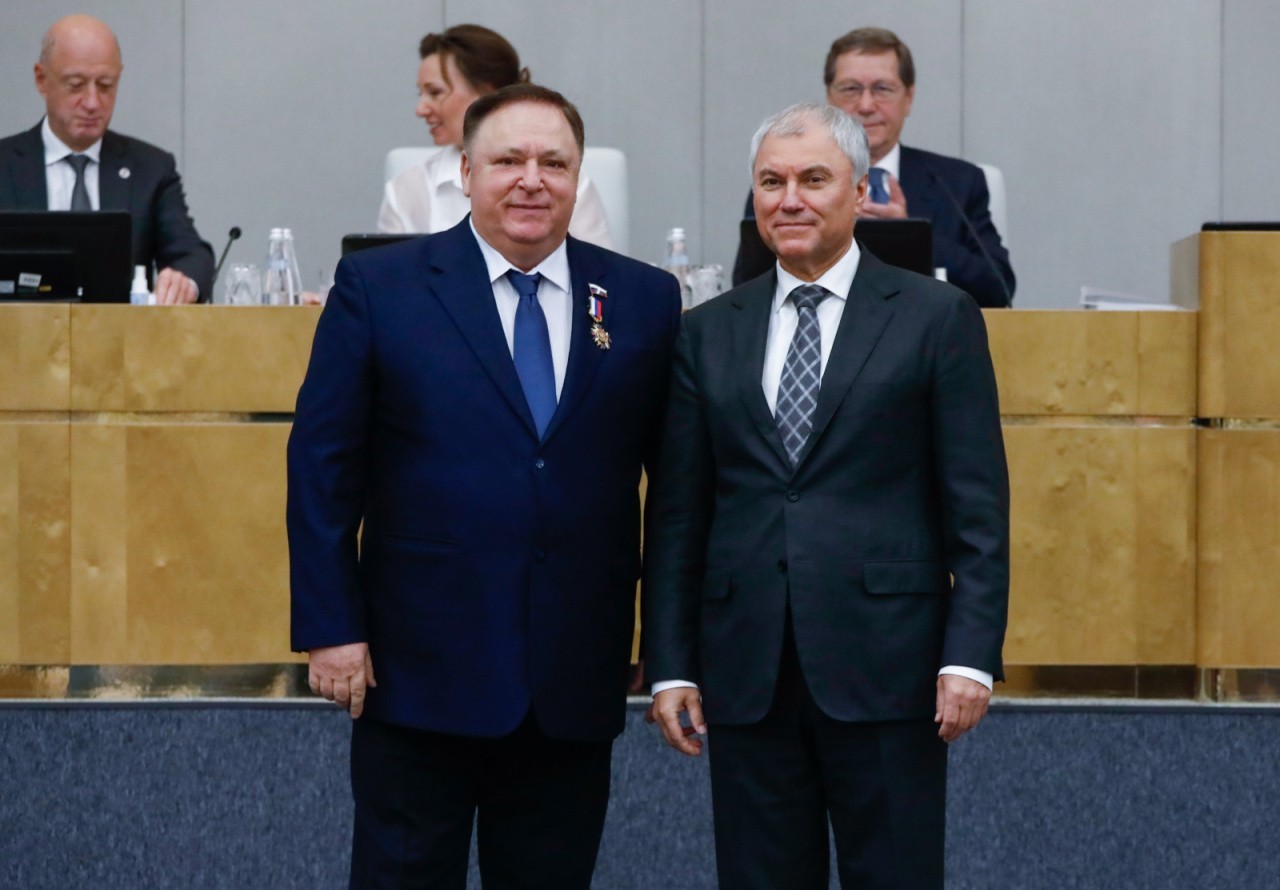 Олег Валенчук награжден Почетным знаком «За заслуги в развитии парламентаризма» Олег Валенчук награжден Почетным знаком «За заслуги в развитии парламентаризма»