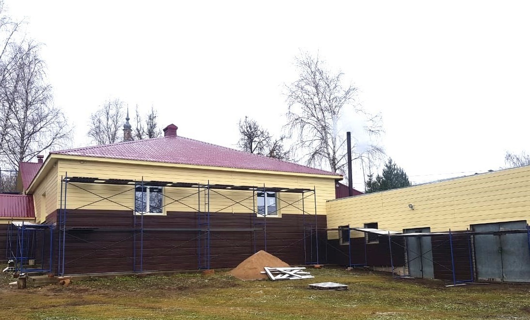 При поддержке Рахима Азимова в Слободском завершаются ремонтные работы в здании клуба «Этап»