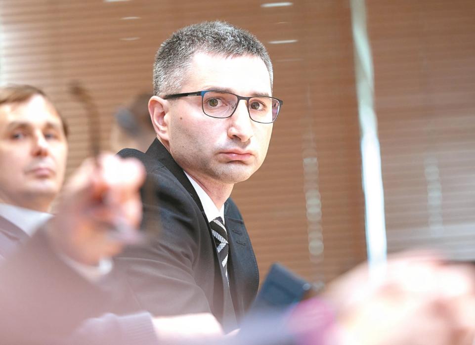 Бизнес ответил на инициативу по 15-метровым отступам для киосков в Кирове Бизнес ответил на инициативу по 15-метровым отступам для киосков в Кирове