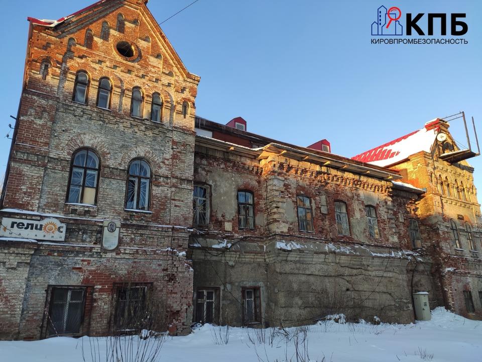 Чиновники нашли инвестора, который готов восстановить самое старое кирпичное здание Кирова