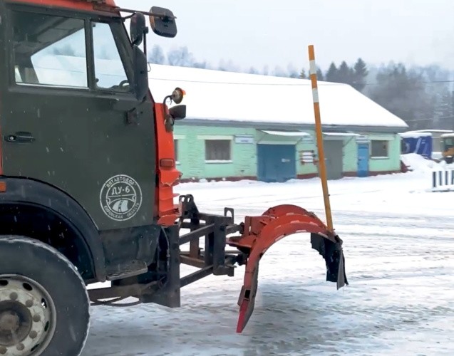 В Кировской области очистка дорог от снега ведется круглосуточно