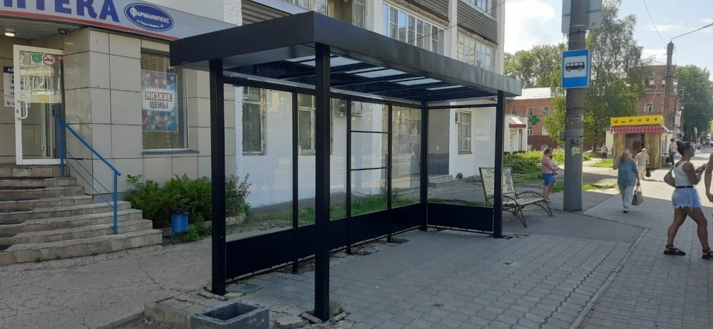 В Кировской области предложили запретить курение на остановках и в парках В Кировской области предложили запретить курение на остановках и в парках