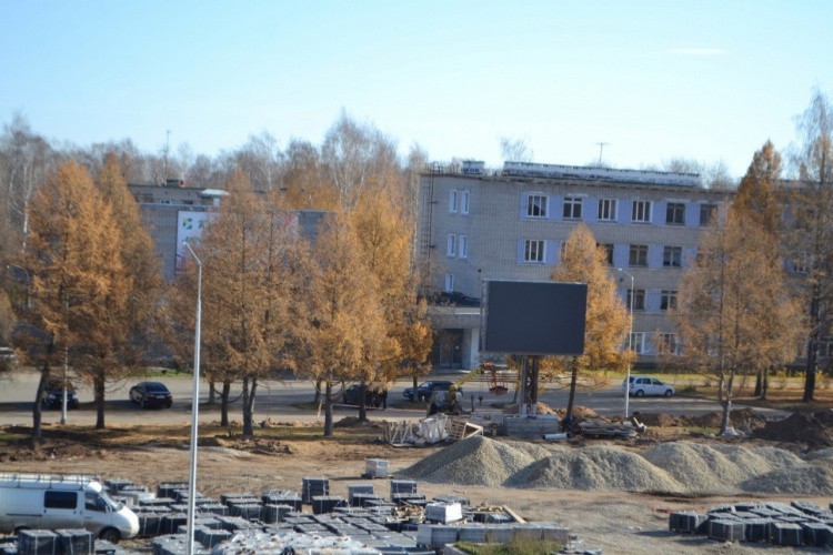Администрация Кирово-Чепецка получила 18 млн рублей за сорванный контракт реновации сквера «Река времени»