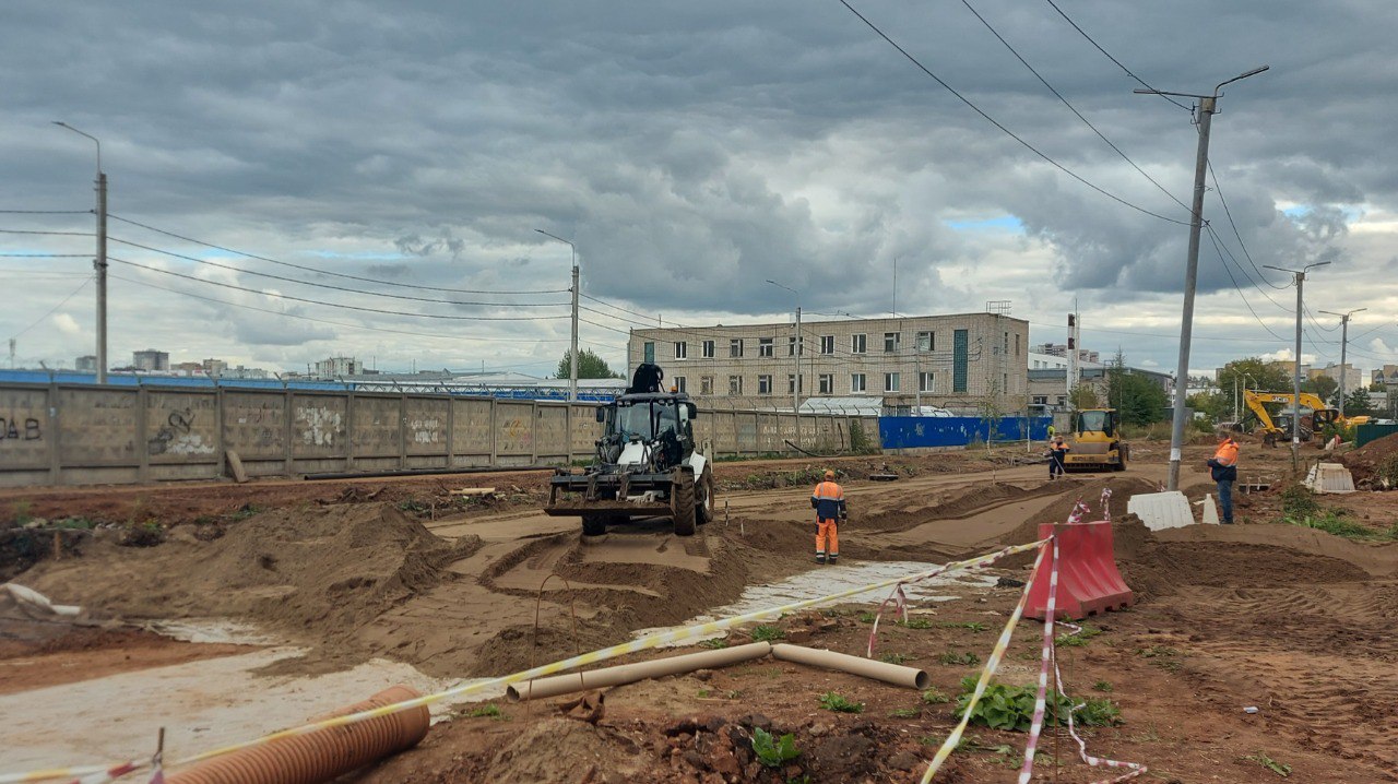 На Студенческом проезде в Кирове ведется отсыпка дороги