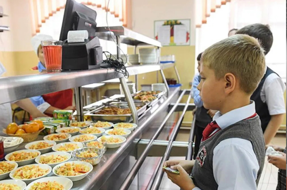 Новости от «Бизнес новостей» Рахим Азимов окажет помощь в оснащении школы в Оричевском районе