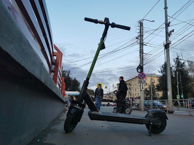 В Кирове бизнес начал ограничивать использование электросамокатов 