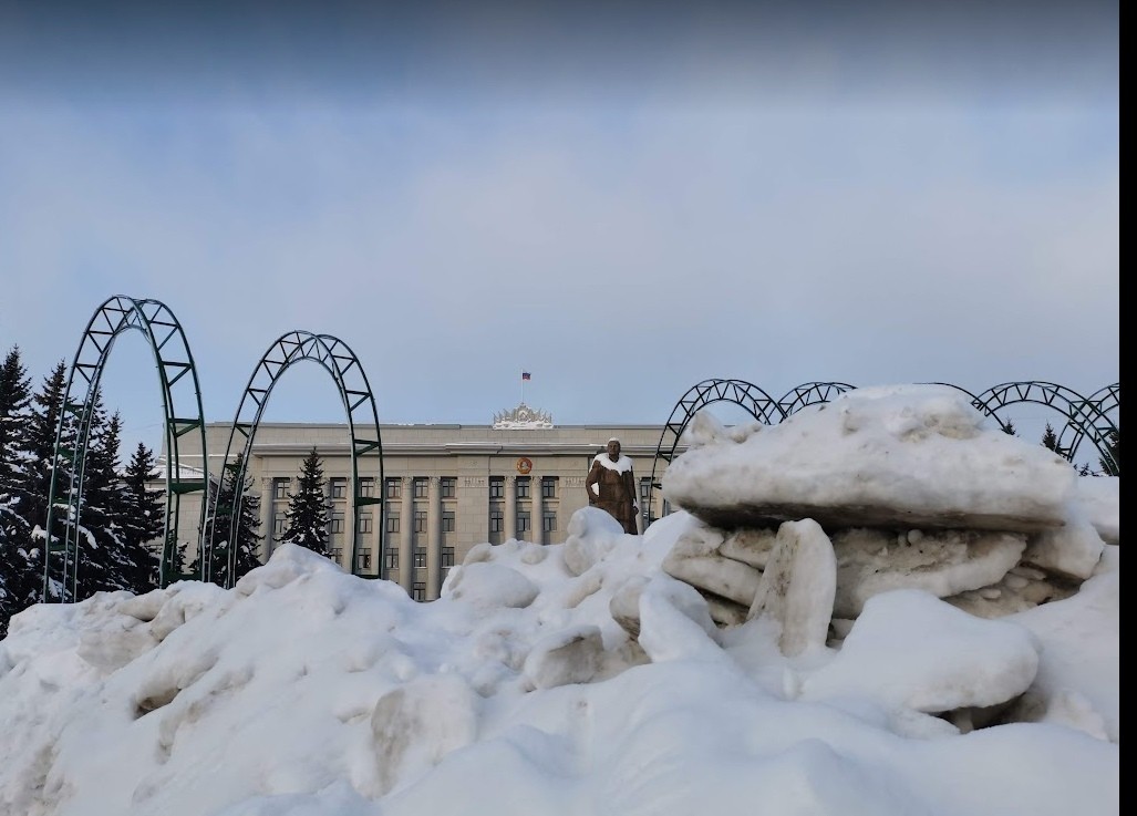 За зиму из Кирова вывезли снег на сумму, равную строительству нового детсада