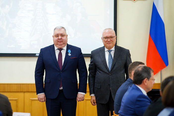 Президент России отметил госнаградами Алексея Комарова и Алексея Журавлева Президент России отметил госнаградами Алексея Комарова и Алексея Журавлева