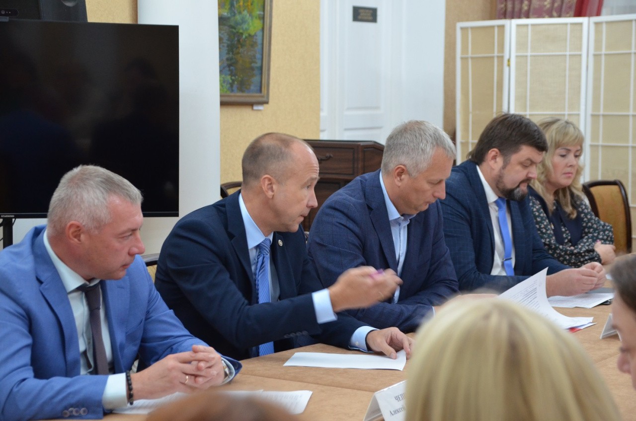 CAT_7544.JPG CAT_7544.JPG