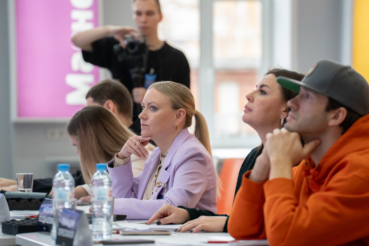 2_(40).jpg 2_(40).jpg