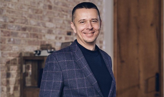 Эксперт по ИИ Алексей Оносов: нейрофото — эволюция селфи до логического предела