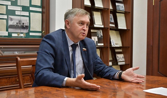 Роман Береснев — о бизнесе, кадрах, «оппозиции» и шести взглядах 