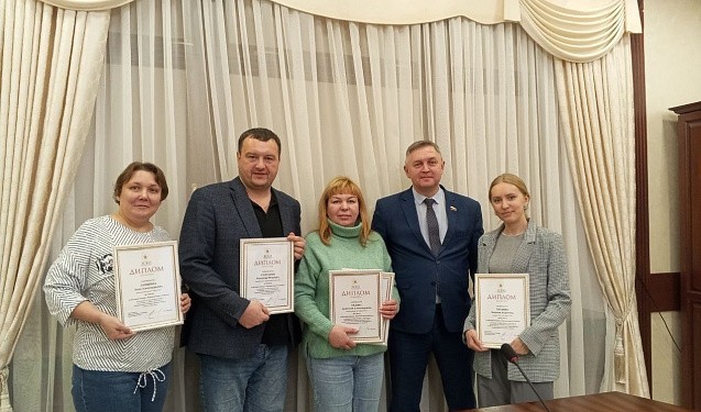 Журналисты ИНМЕДИА получили 5 дипломов конкурса Заксобрания Кировской области 