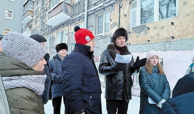Кировские общественники проверили качество ремонта в многоквартирных домах
