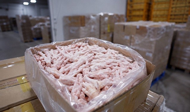Зачем Россия отдает куриные лапки Китаю? — материалы газеты